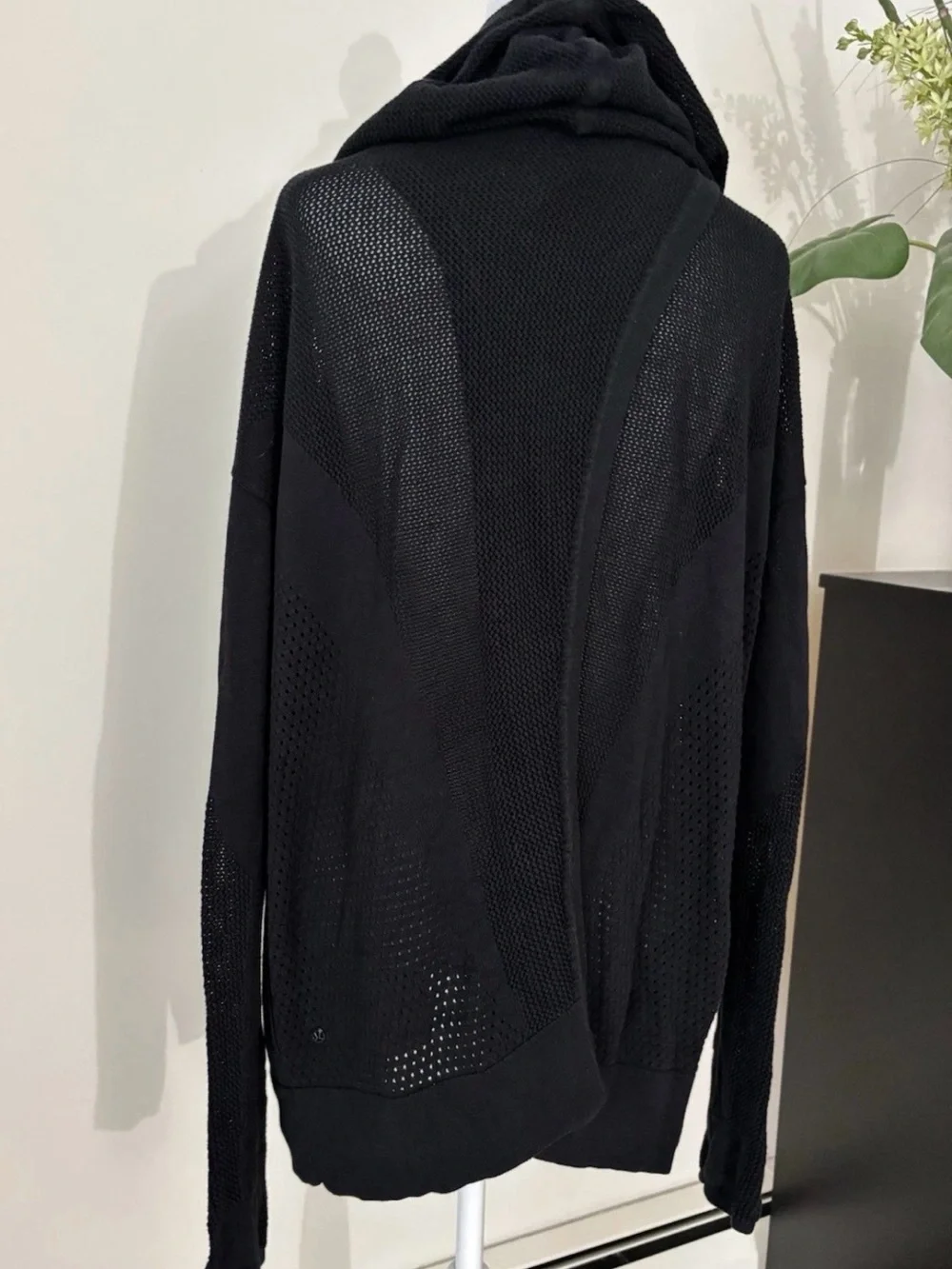 lululemon athletica Black Open-Front Lightweight Cardigan Sz M Cotton